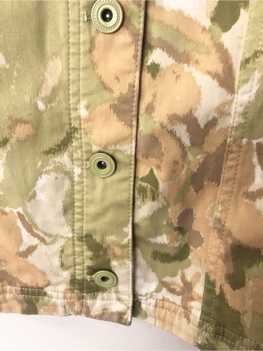 Denim&Co Floral Camouflage Jean Jacket in Olive Green & Beige - Picture 12 of 14
